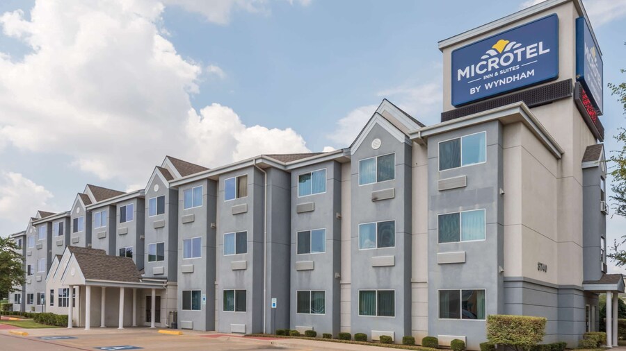 Microtel Inn & Suites by Wyndham Ft. Worth North/At Fossil