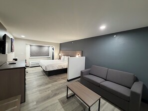 스위트, 킹사이즈침대 1개 및 소파베드, 금연 | 객실 내 금고, 책상, 방음 설비, 다리미/다리미판