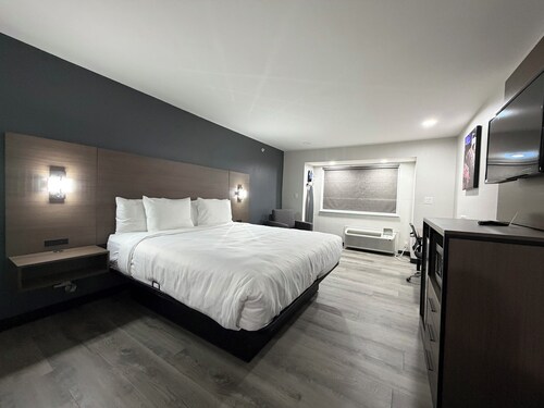 Quality Inn & Suites Fort Worth North - Haltom City