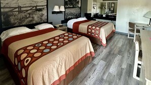 Rom, 2 queensize-senger, tilgjengelighetstilpasset, ikke-røyk (Mobility,Hearing,Roll-In Shower)