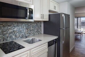 Fridge, microwave, dishwasher, coffee/tea maker