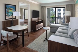 TV - The Atlantic Suites on the Ave (Delray Beach)