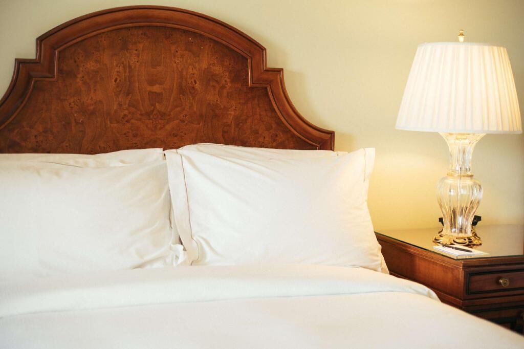 Ropa de cama de alta calidad y camas con pillow-top 