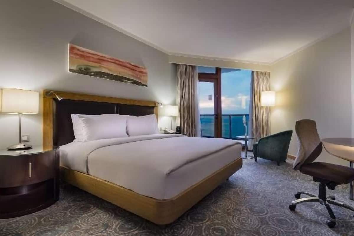 Premium bedding, pillowtop beds, in-room safe, desk