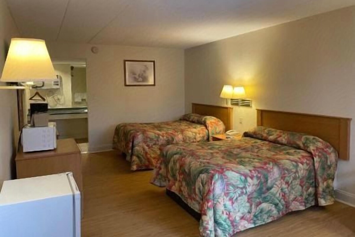 WiFi (free), bed sheets
