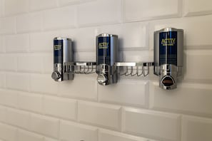 Regadera en el baño