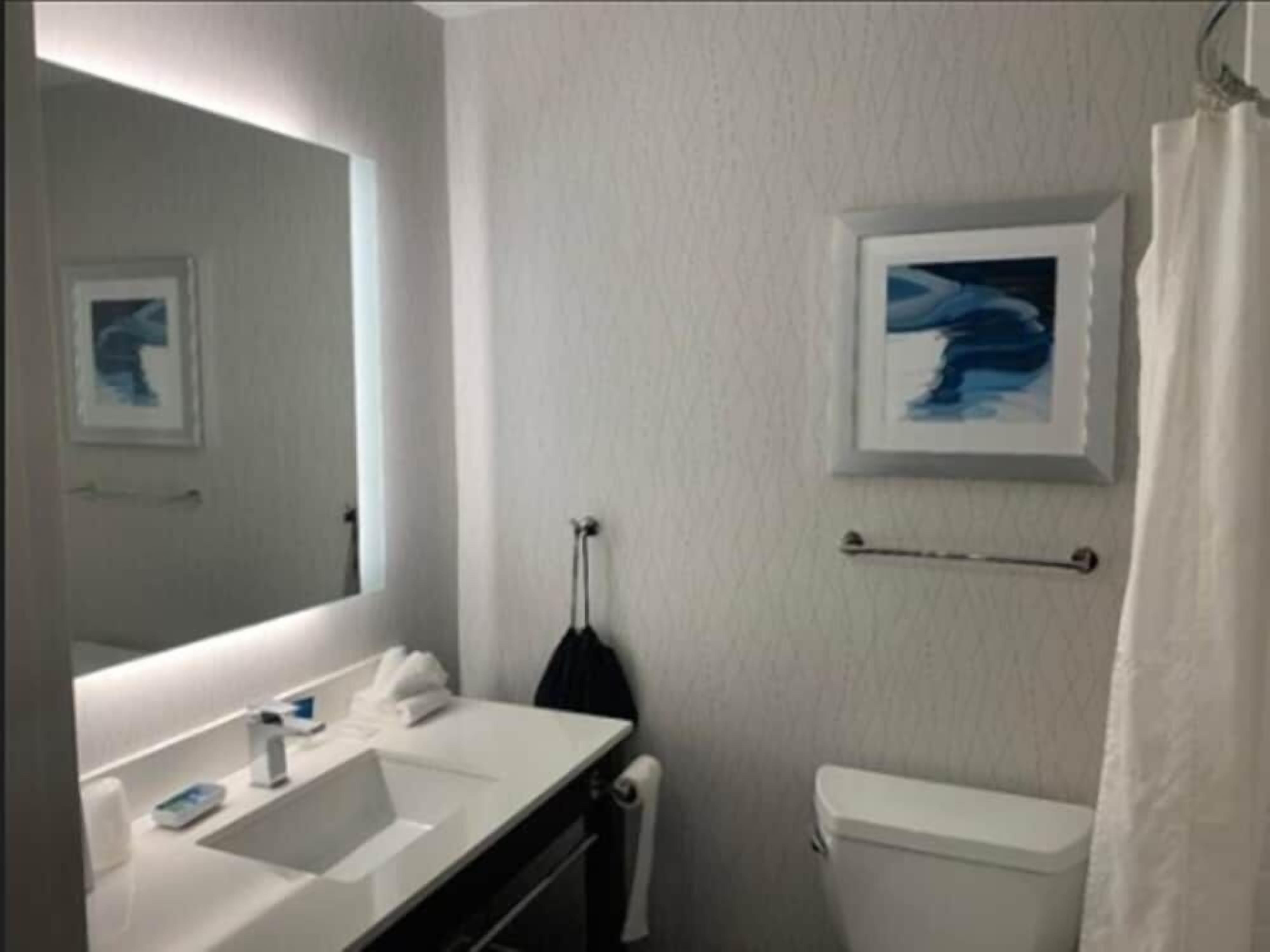 Bathroom | Bathtub, free toiletries, hair dryer, towels