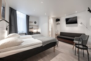 1 bedroom, in-room safe, desk, laptop workspace