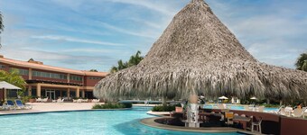 Hodelpa Garden Suites Golf & Convention Center