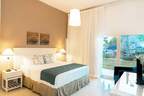 Family Suite | 1 bedroom, in-room safe, desk, iron/ironing board