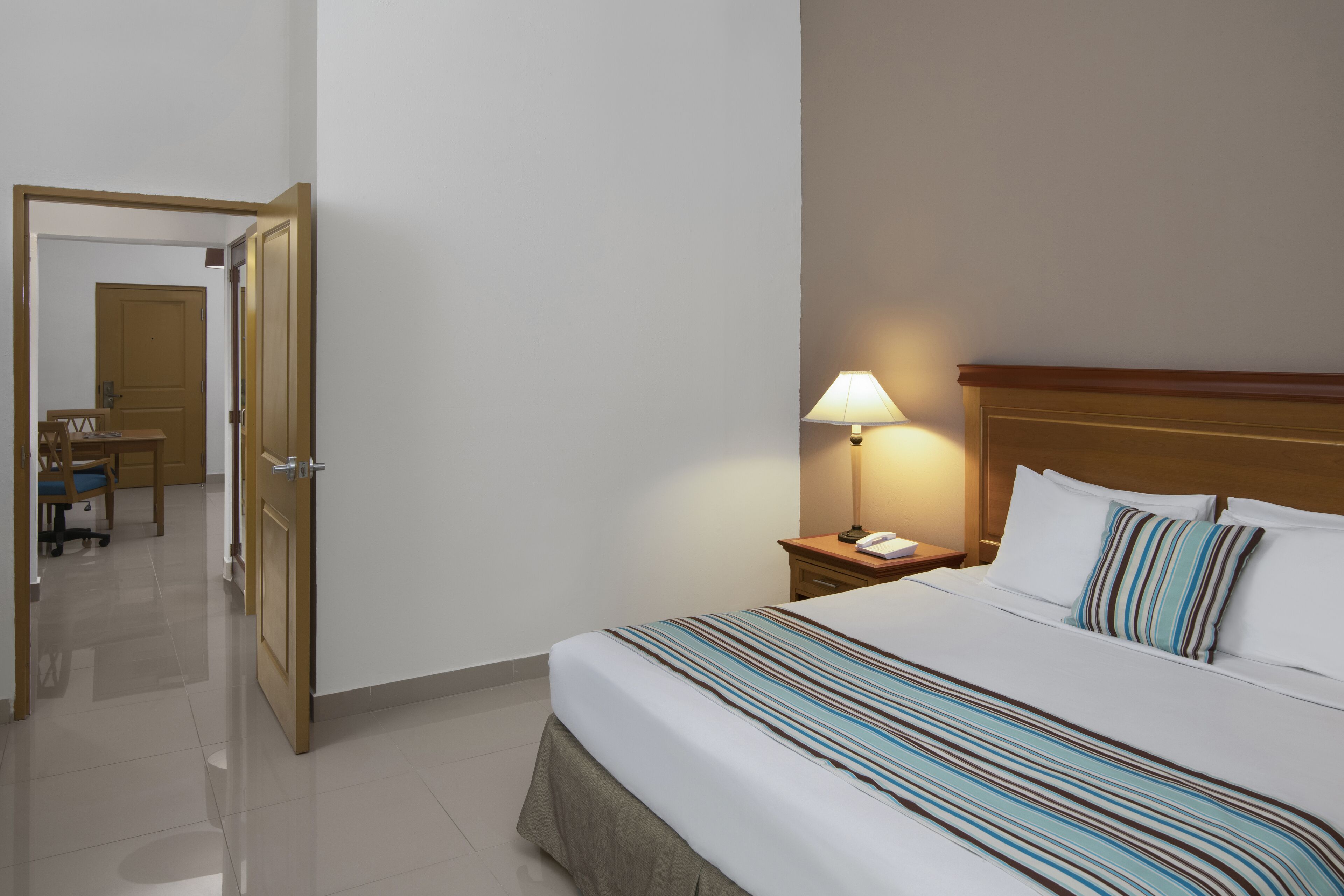 1 chambre, coffres-forts dans les chambres, bureau