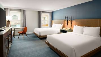 Kamar, 2 Tempat Tidur Queen, akses difabel (Roll-In Shower) | Pemandangan dari kamar