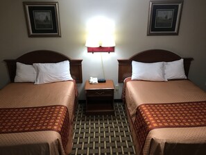 In-room safe, free WiFi - AmeriVu Inn & Suites (Wolcott)