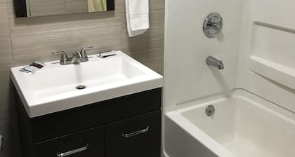 AmeriVu Inn & Suites