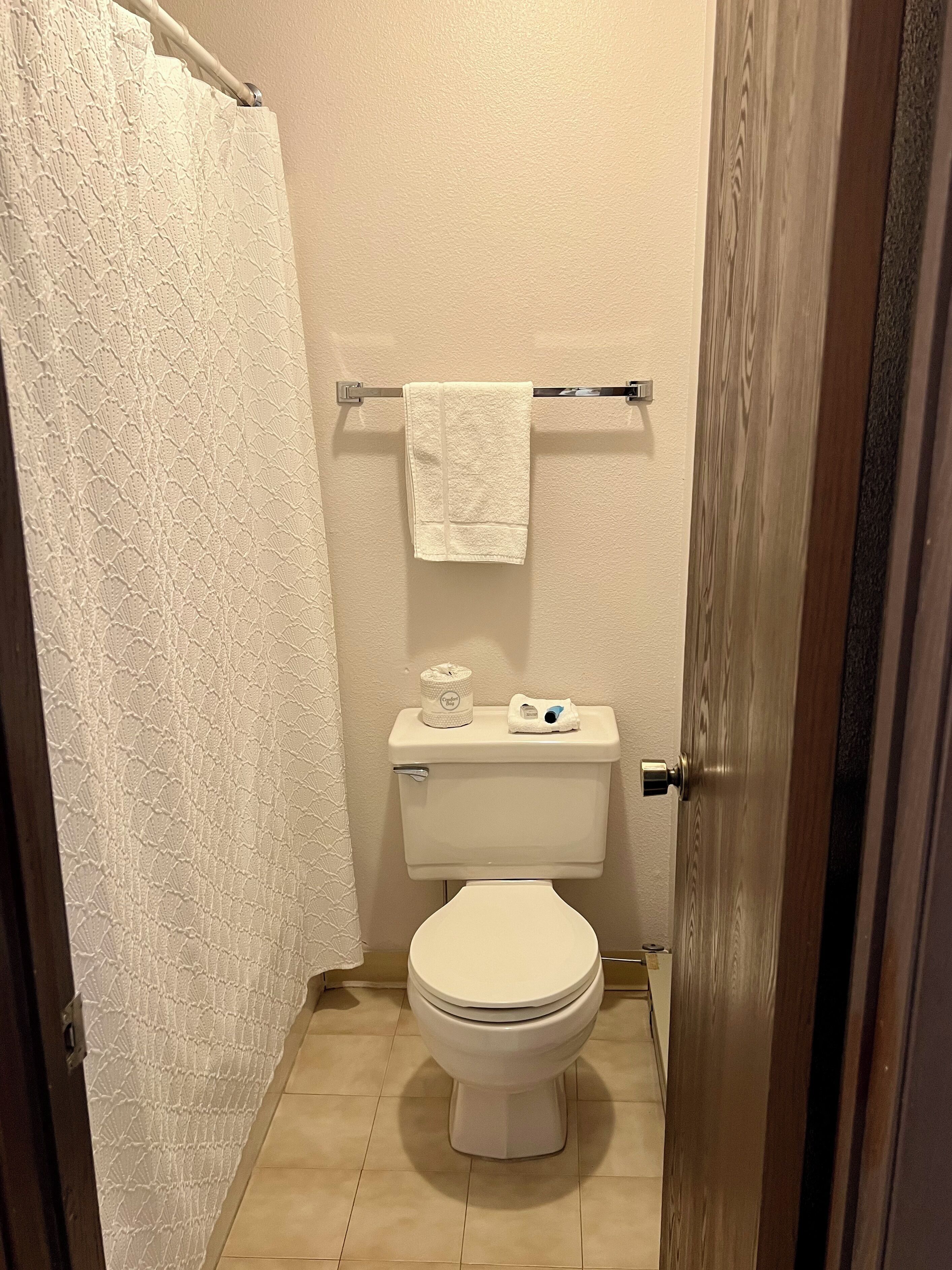 客房, 2 张大床, 无烟房 | 浴室 | 免费洗浴用品、吹风机、毛巾