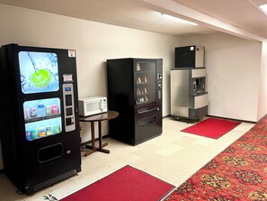 Vending machine - Americas Best Value Inn Laramie (Laramie)