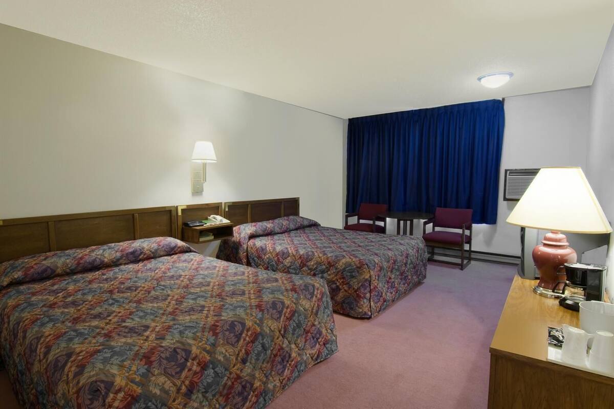 Desk, laptop workspace, WiFi (free), alarm clocks