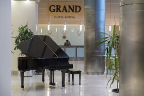 Lobby - Grand Hotel Konya (Konya)