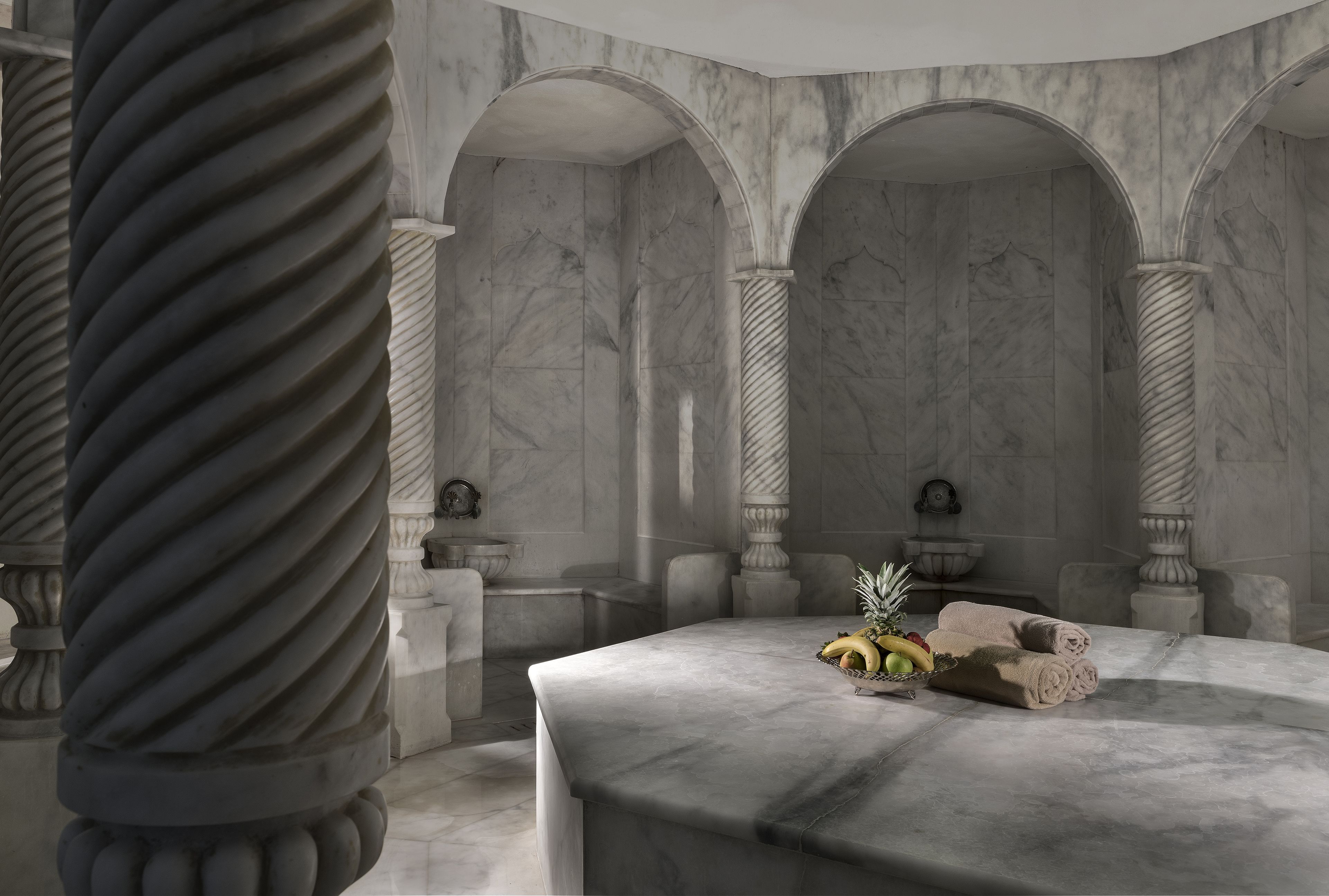 Couples treatment rooms, Turkish bath, body treatments, hydrotherapy