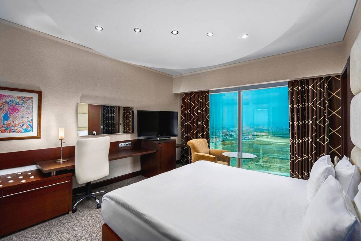 Premium bedding, minibar, in-room safe, desk