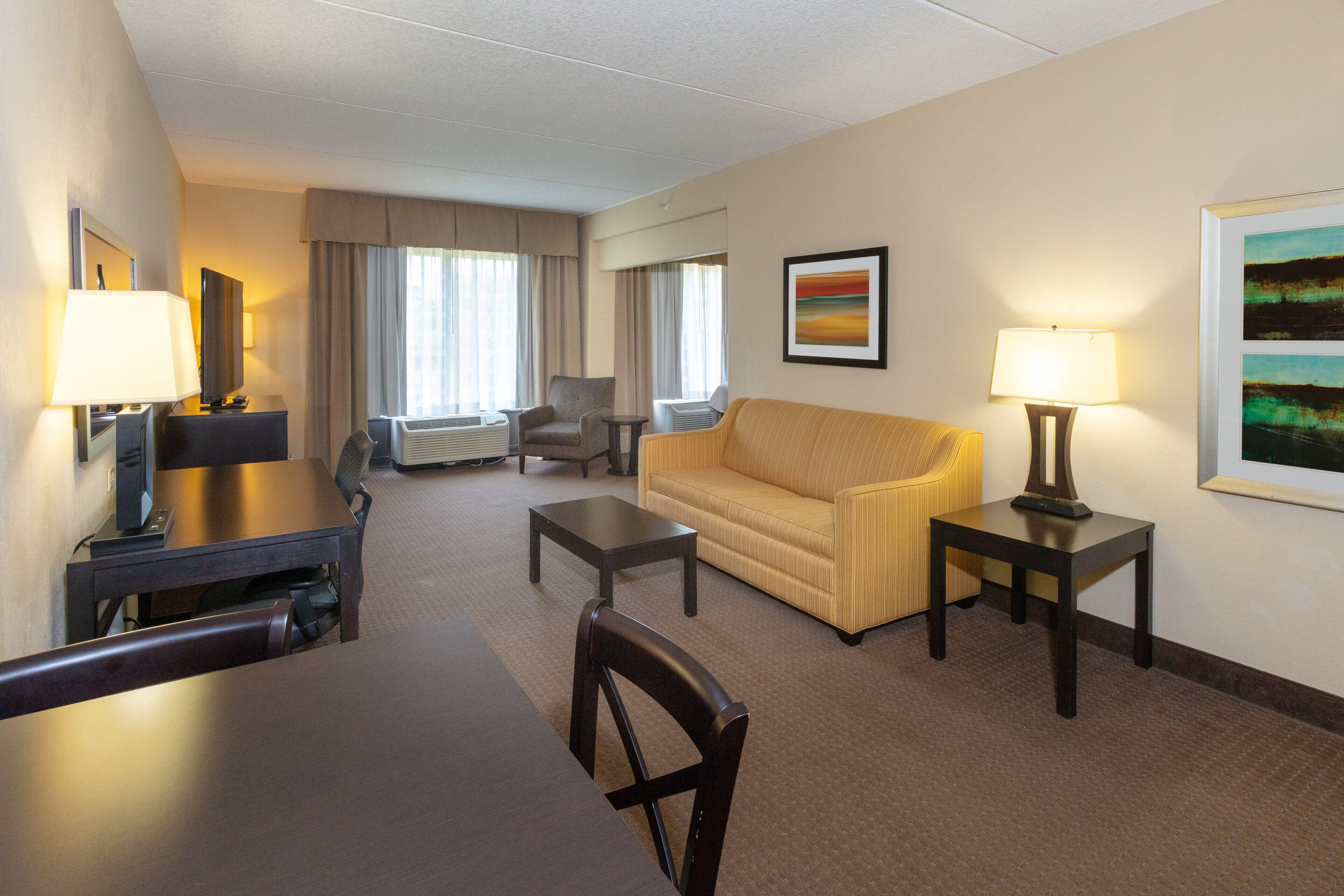 Photo - Holiday Inn Express  & Suites Jacksonville Airport