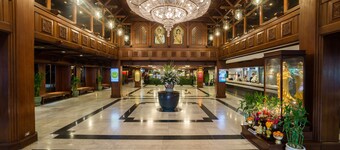 Bangkok Palace Hotel