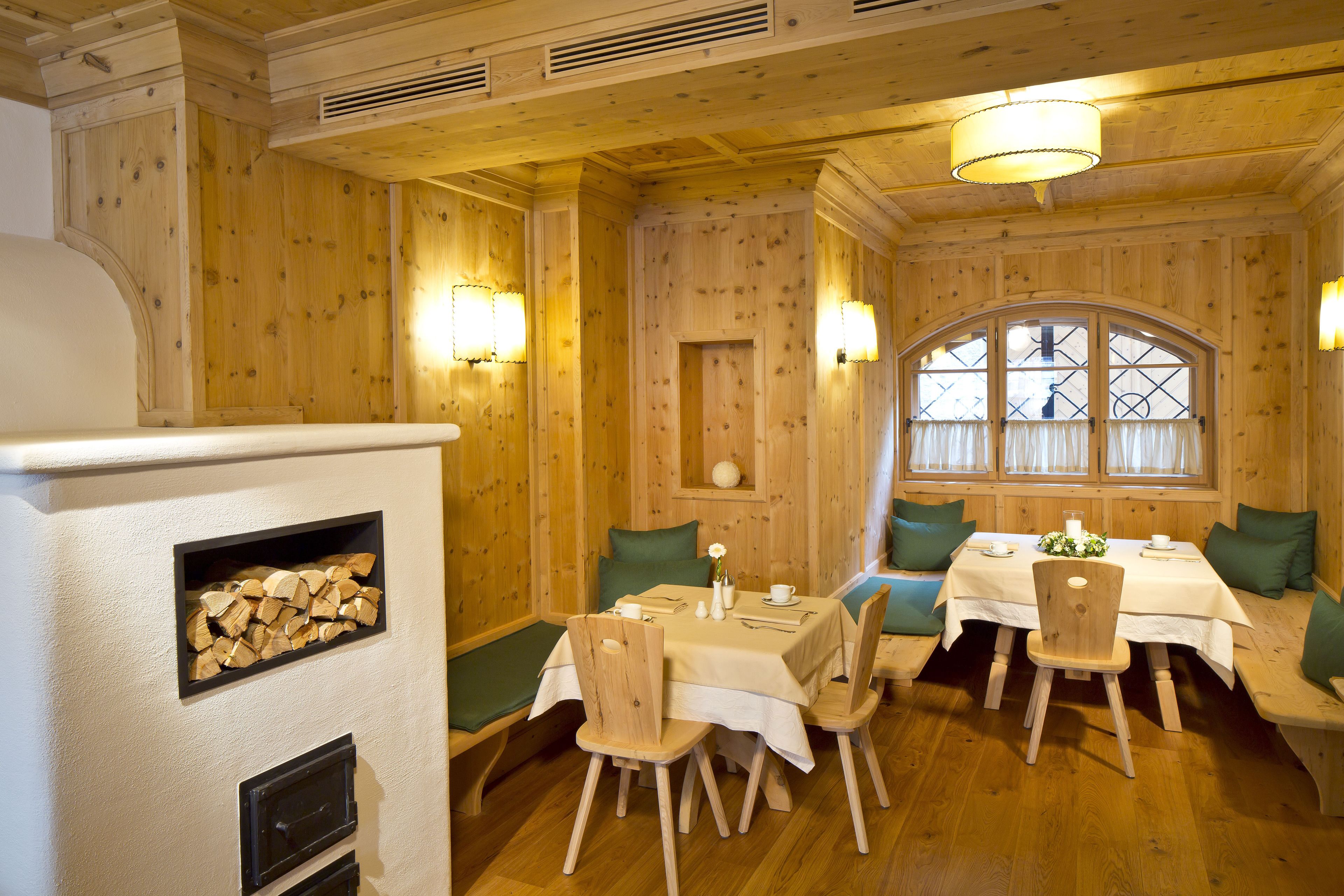 daily buffet breakfast (eur 29 per person)