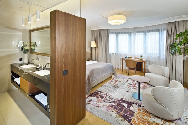 Televisión de pantalla plana