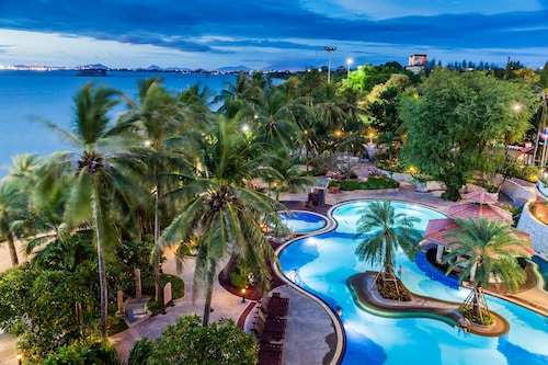 Cholchan Pattaya Beach Resort