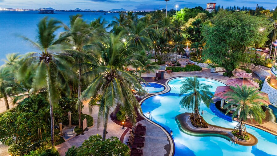 Cholchan Pattaya Beach Resort