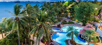 Cholchan Pattaya Beach Resort