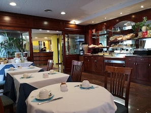 Daily buffet breakfast (EUR 10 per person)