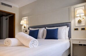 Down comforters, minibar, in-room safe, desk - Hotel President Venezia (Mestre)