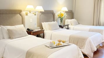 Triple Room, 3 Twin Beds | Premium bedding, in-room safe, individually decorated, desk