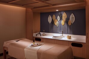 Couples treatment rooms, sauna, hot tub, steam room, body treatments - Sheraton Istanbul Levent (Istanbul)