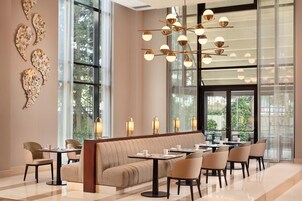 Πρωινό σε μπουφέ καθημερινά (1790 TRY/άτομο)