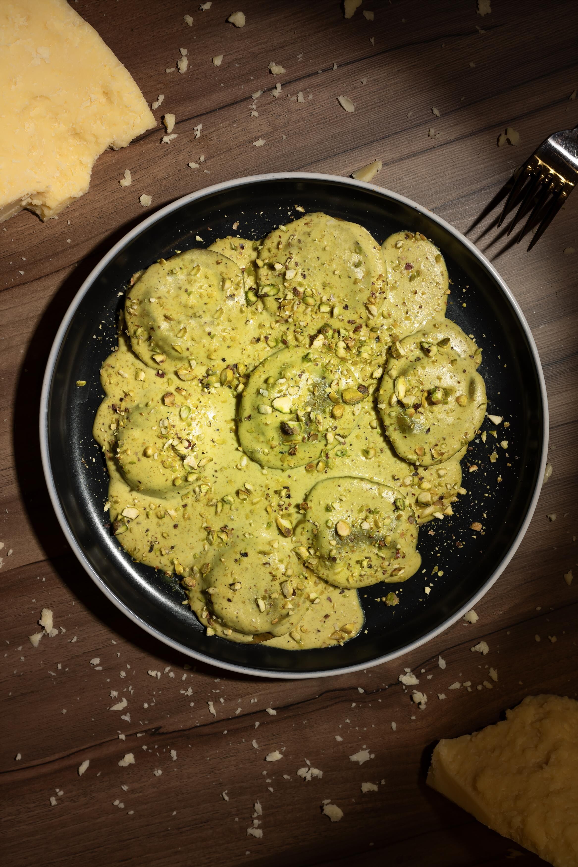 Makan tengah hari dan makan malam dihidangkan, masakan antarabangsa 