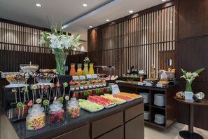 Desayuno buffet todos los días (con cargo)