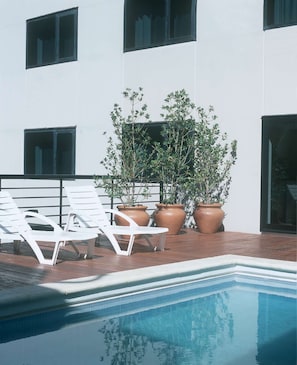 Seasonal outdoor pool