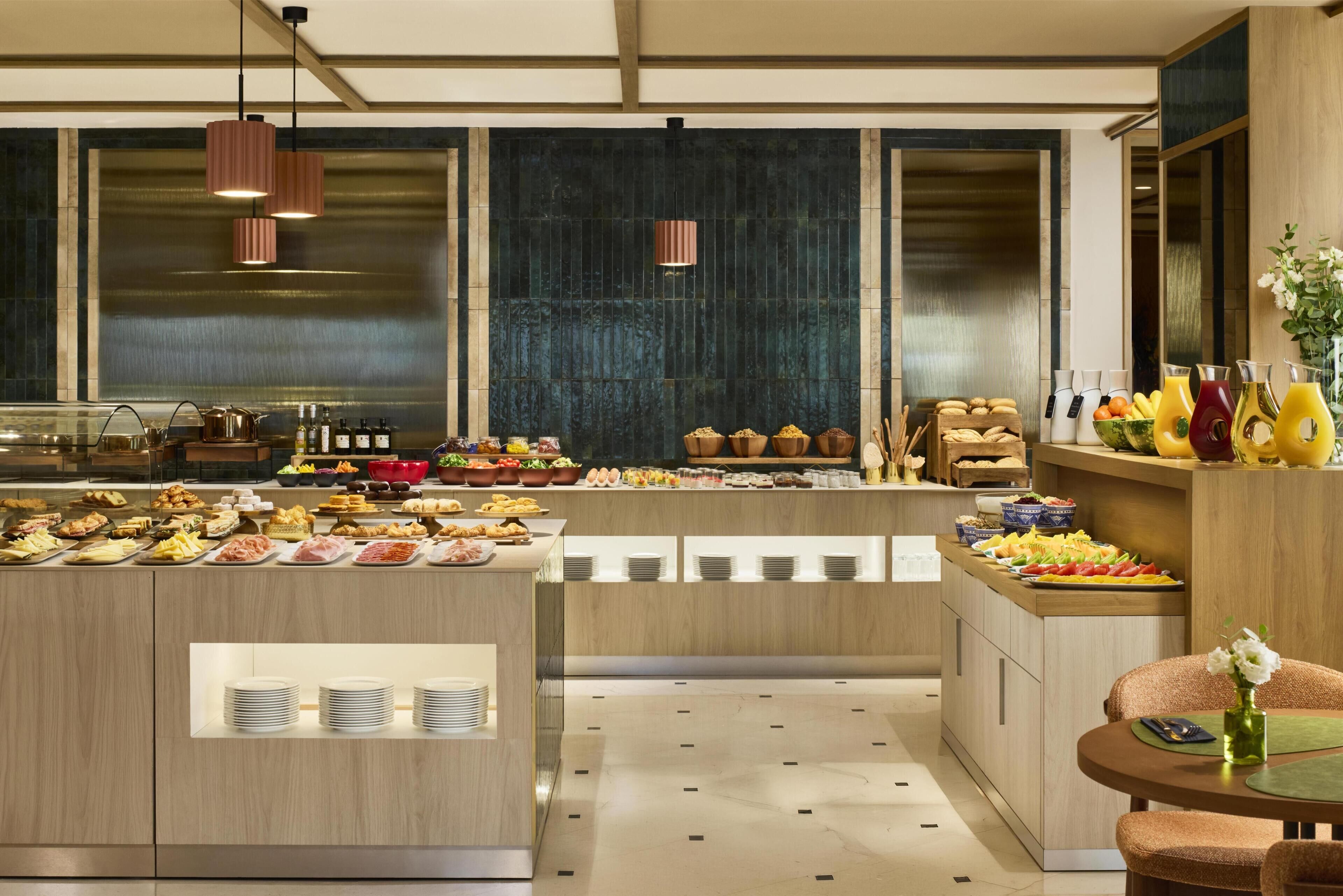 Daily buffet breakfast for a fee