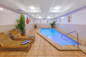Una piscina techada