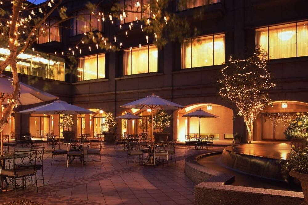 Okura Chiba Hotel