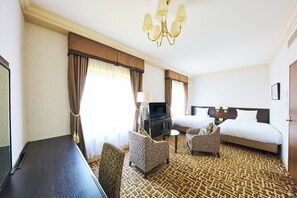 Premium bedding, in-room safe, desk, free WiFi