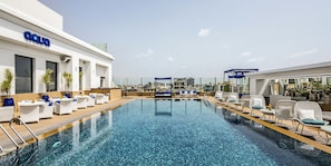 Outdoor pool, pool loungers