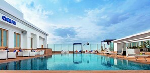 Outdoor pool, sun loungers - The Park Chennai (Chennai)