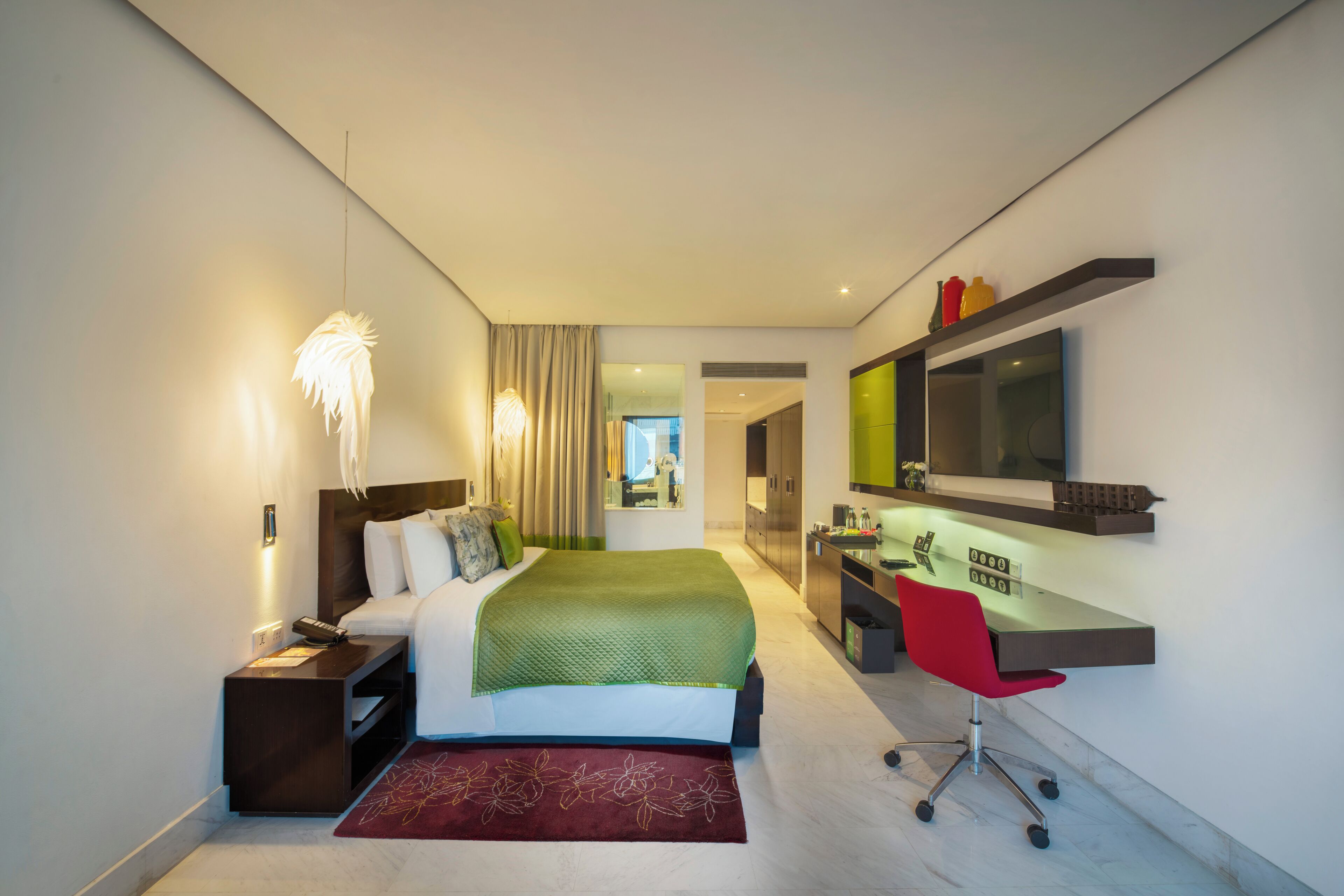 Studio | Premium bedding, minibar, in-room safe, desk