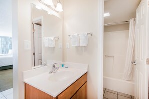 Standard Room, 2 Queen Beds, Non Smoking | Bathroom | Eco-friendly toiletries, hair dryer, towels - Beachside Resort Panama City Beach (Panama City Beach)