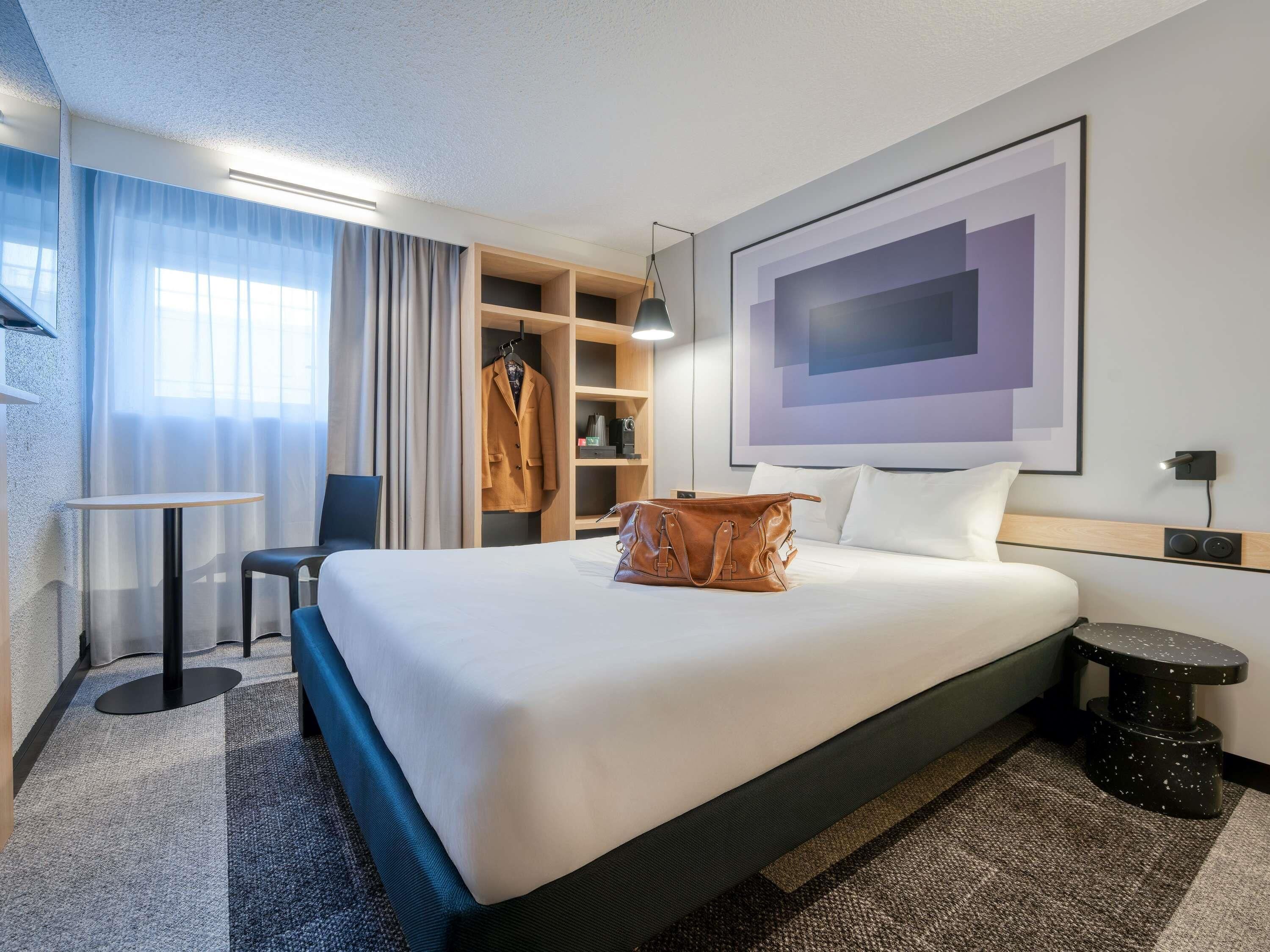 Chambre Confort Standard | Premium bedding, desk, blackout drapes, soundproofing