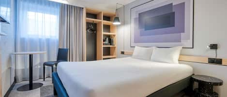 Chambre Confort Standard | Premium bedding, desk, blackout drapes, soundproofing