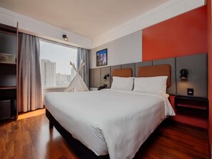 Standard Room, 1 Double Bed | Minibar, in-room safe, desk, iron/ironing board - Ibis Guarulhos Aeroporto (Guarulhos)